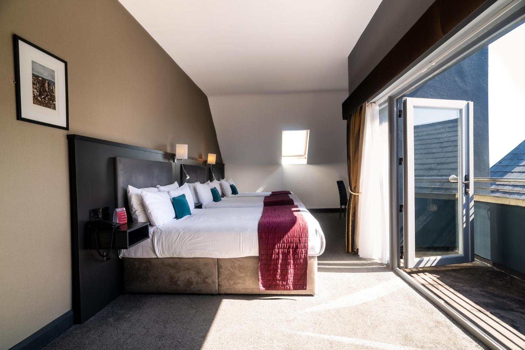 Cliffs Of Moher Hotel Liscannor Exterior foto