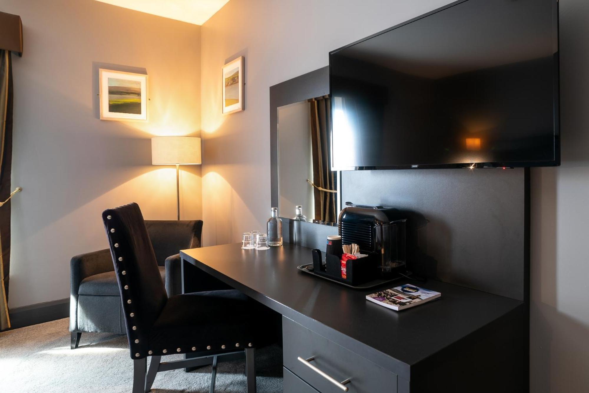 Cliffs Of Moher Hotel Liscannor Exterior foto